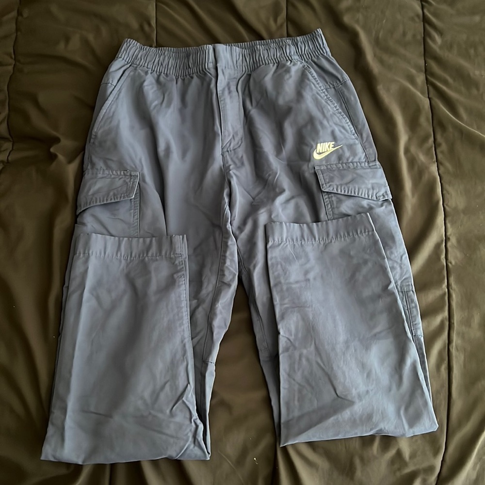 2021 nike cargo pants medium